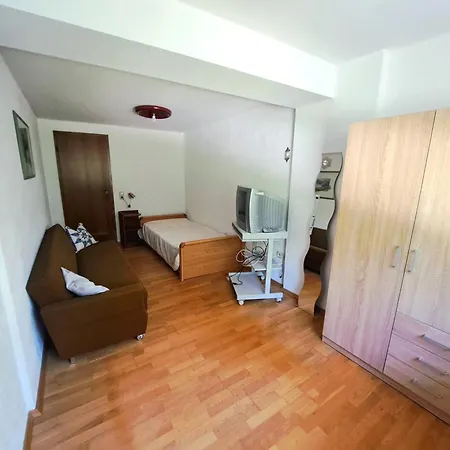 Ferien-monteurwohnung Schelmerath Lägenhet *