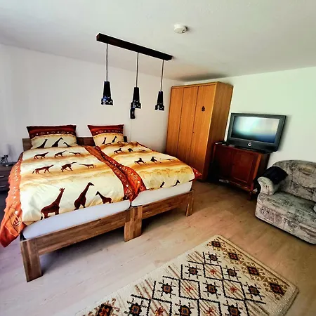 Ferien-monteurwohnung Schelmerath Lägenhet *